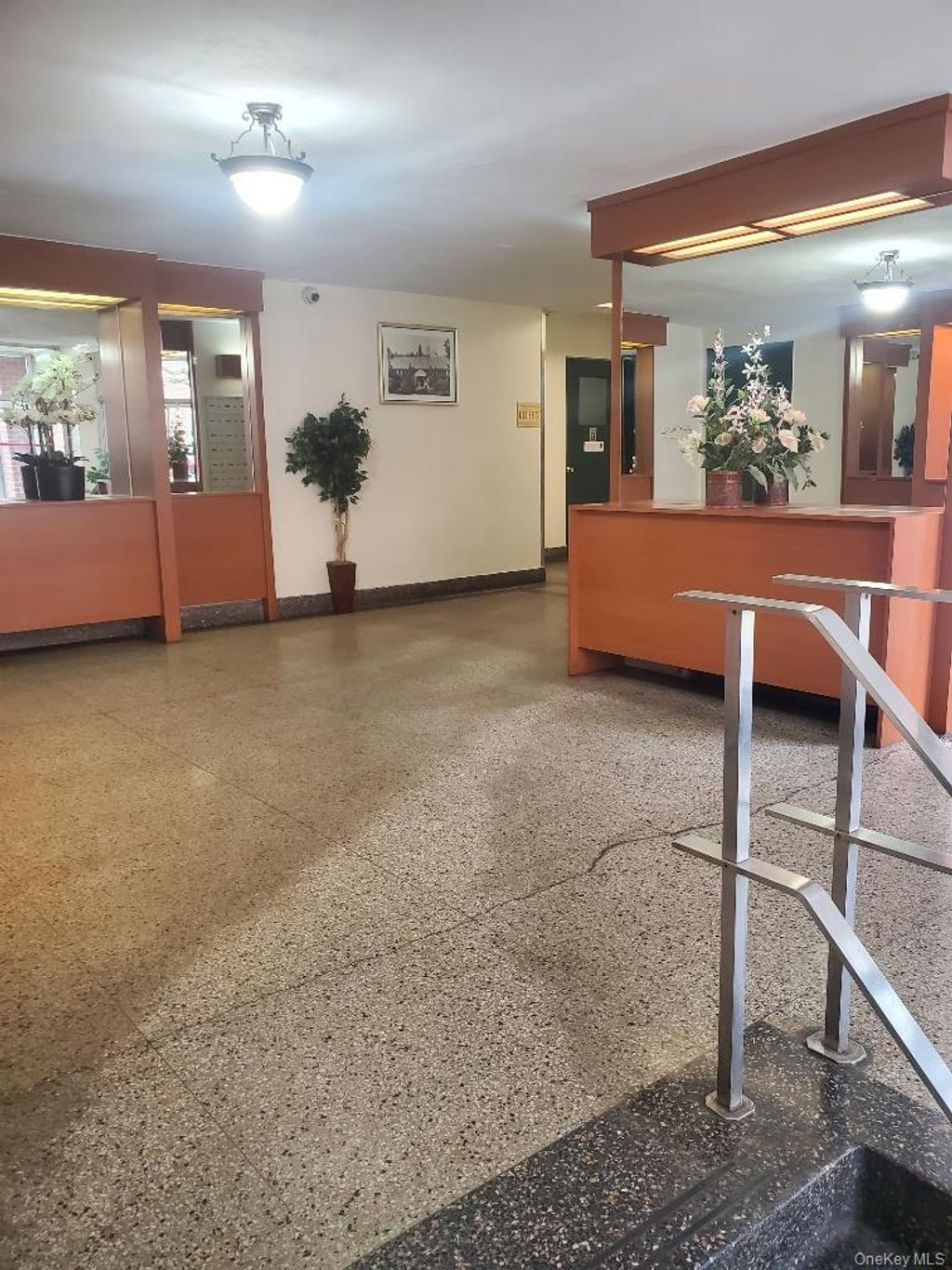 Photo of 33-44 Junction Boulevard Blvd #6-X, Jackson Heights, NY 11372 (MLS # 952423)