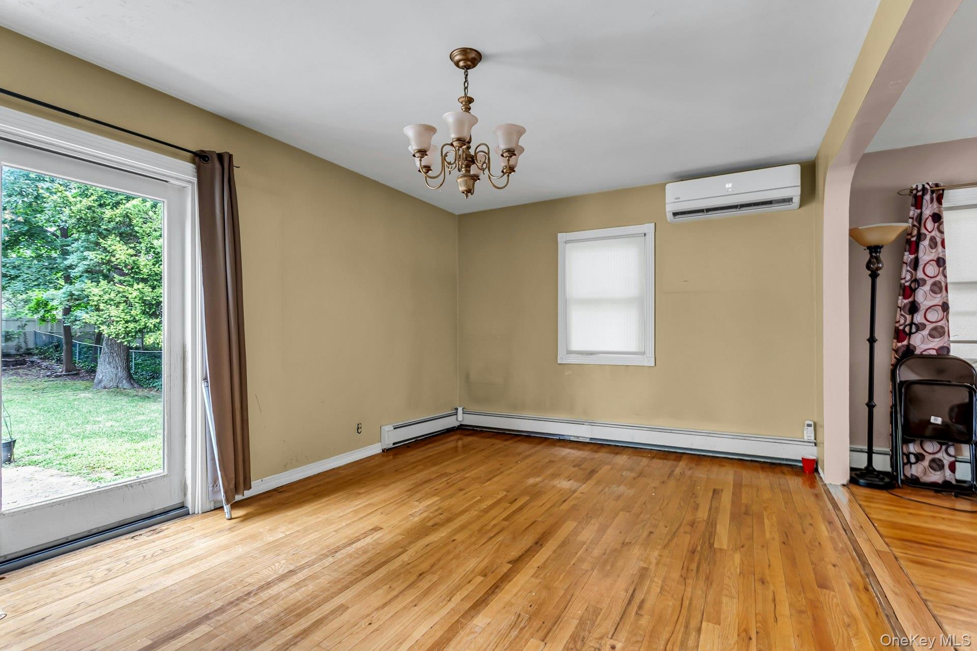 Glen Cove, New York 11542, United States, 4 Bedrooms Bedrooms, ,2 BathroomsBathrooms,Residential,Coming Soon,177484