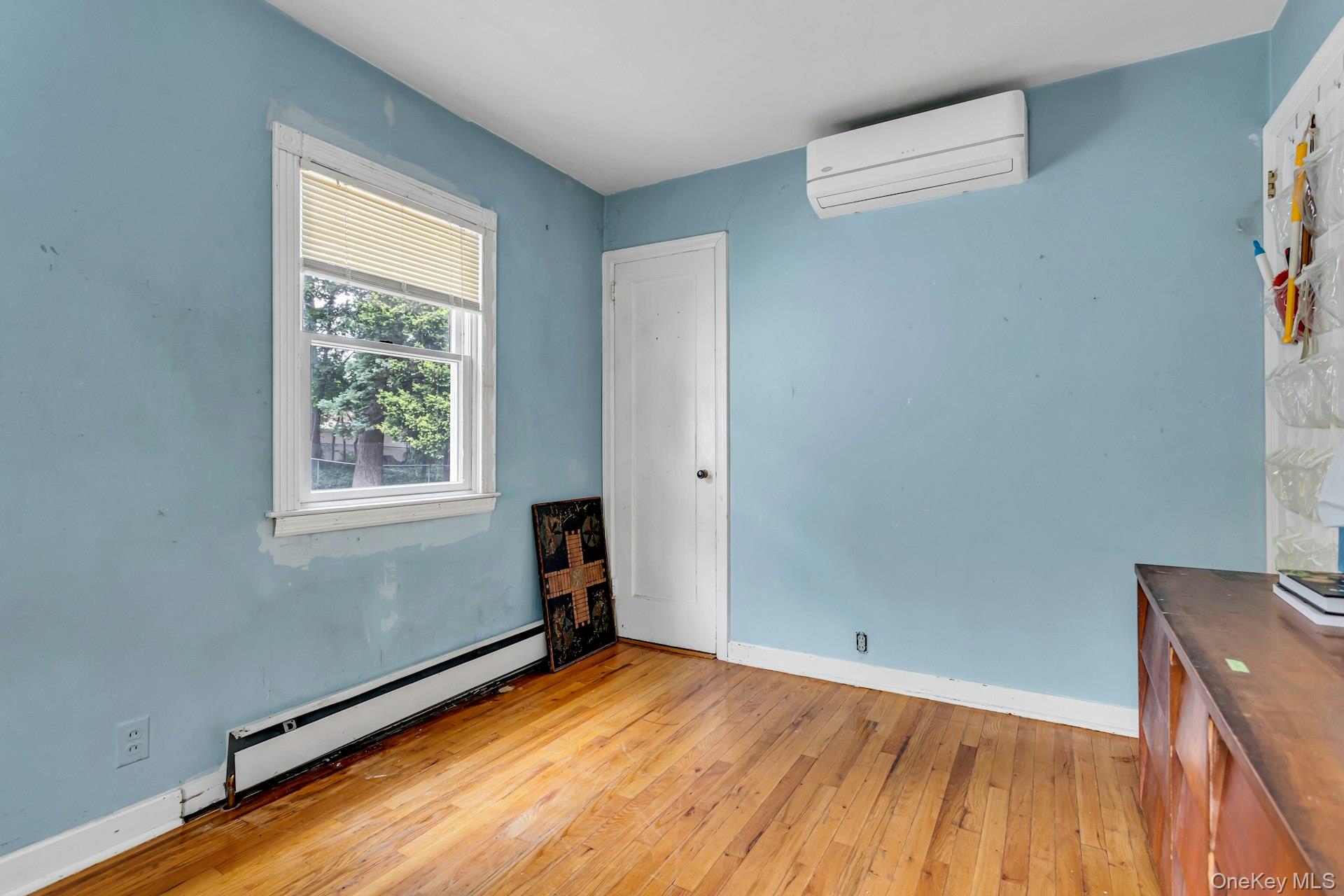 Glen Cove, New York 11542, United States, 4 Bedrooms Bedrooms, ,2 BathroomsBathrooms,Residential,Coming Soon,177484