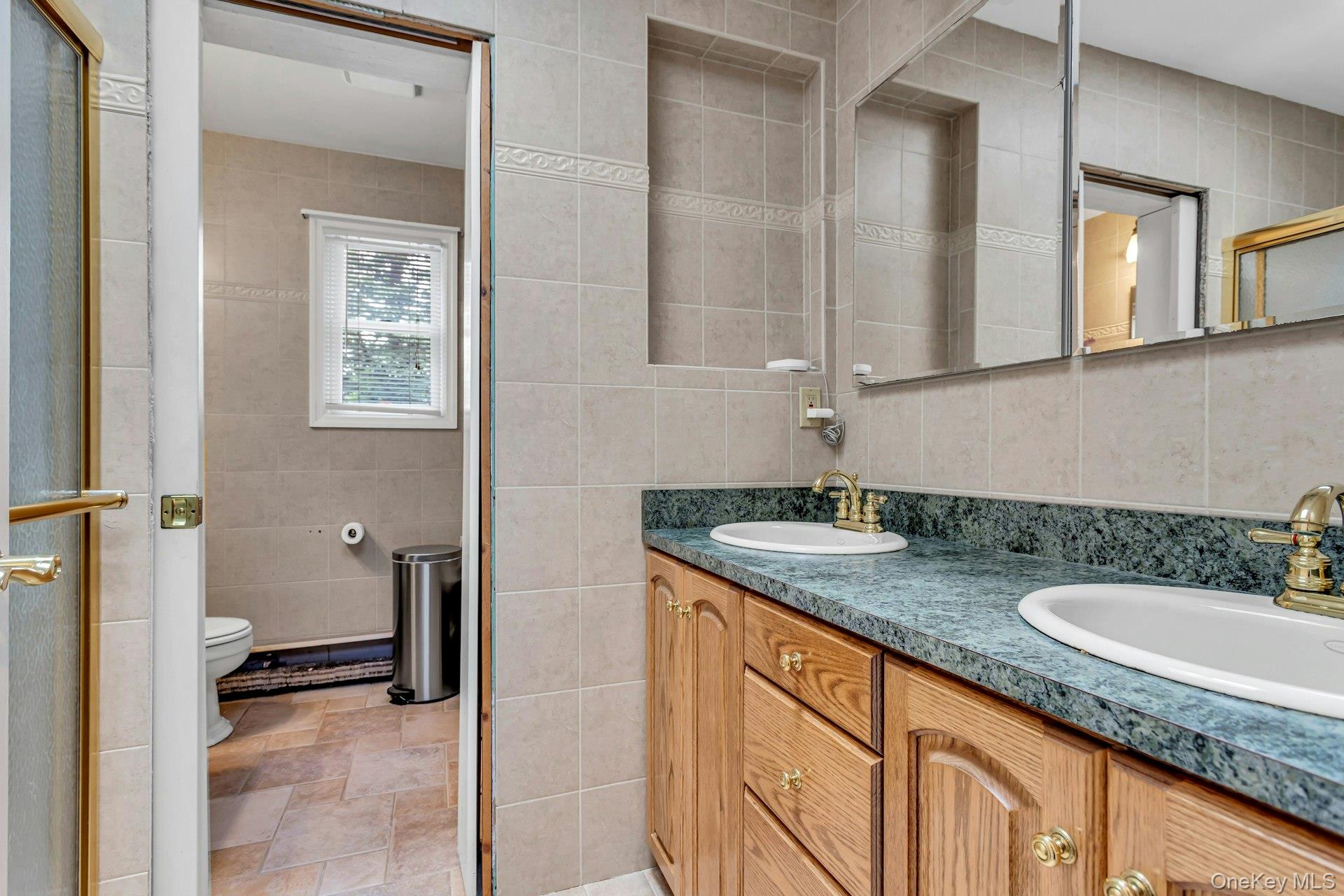 Glen Cove, New York 11542, United States, 4 Bedrooms Bedrooms, ,2 BathroomsBathrooms,Residential,Coming Soon,177484