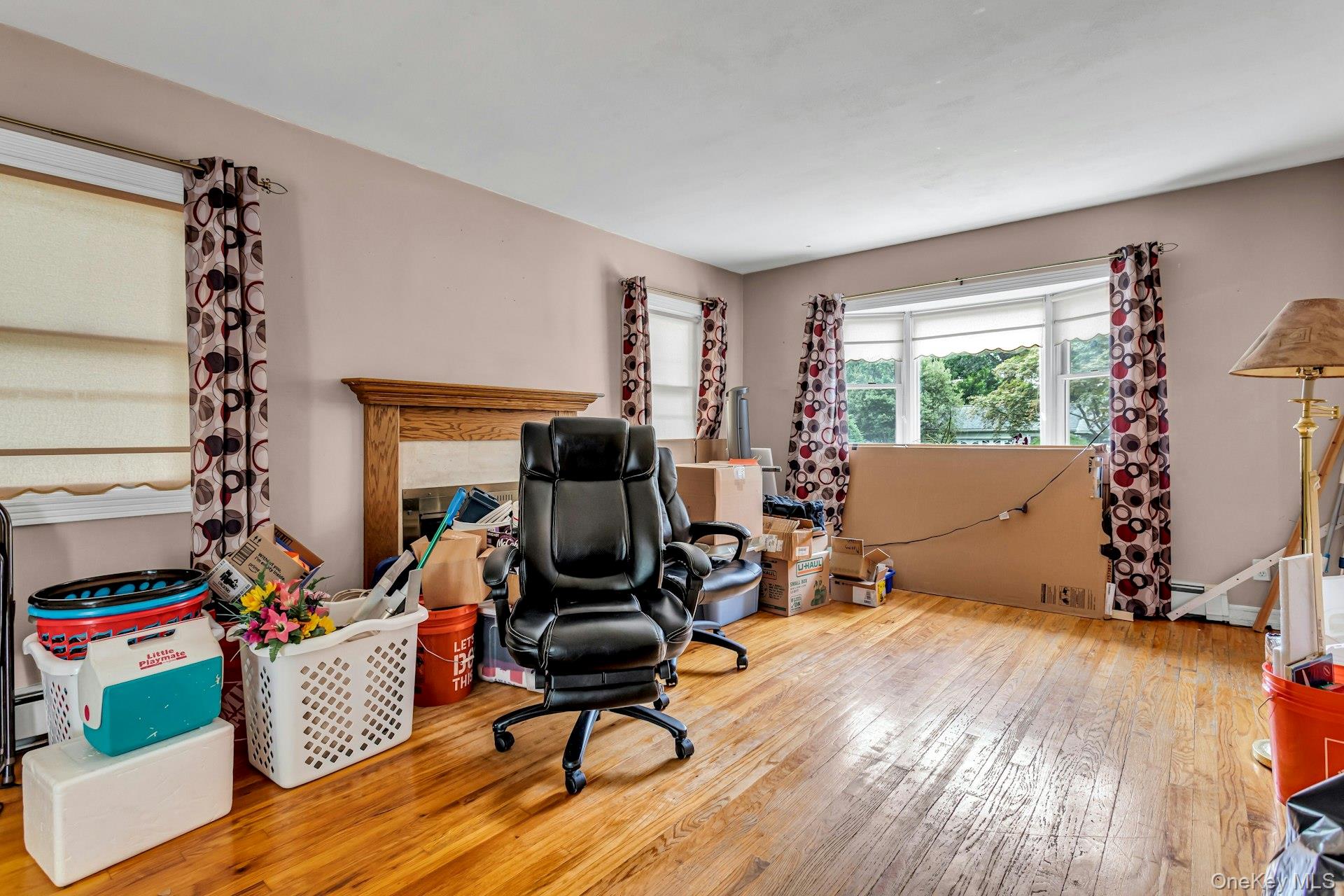 Glen Cove, New York 11542, United States, 4 Bedrooms Bedrooms, ,2 BathroomsBathrooms,Residential,Coming Soon,177484