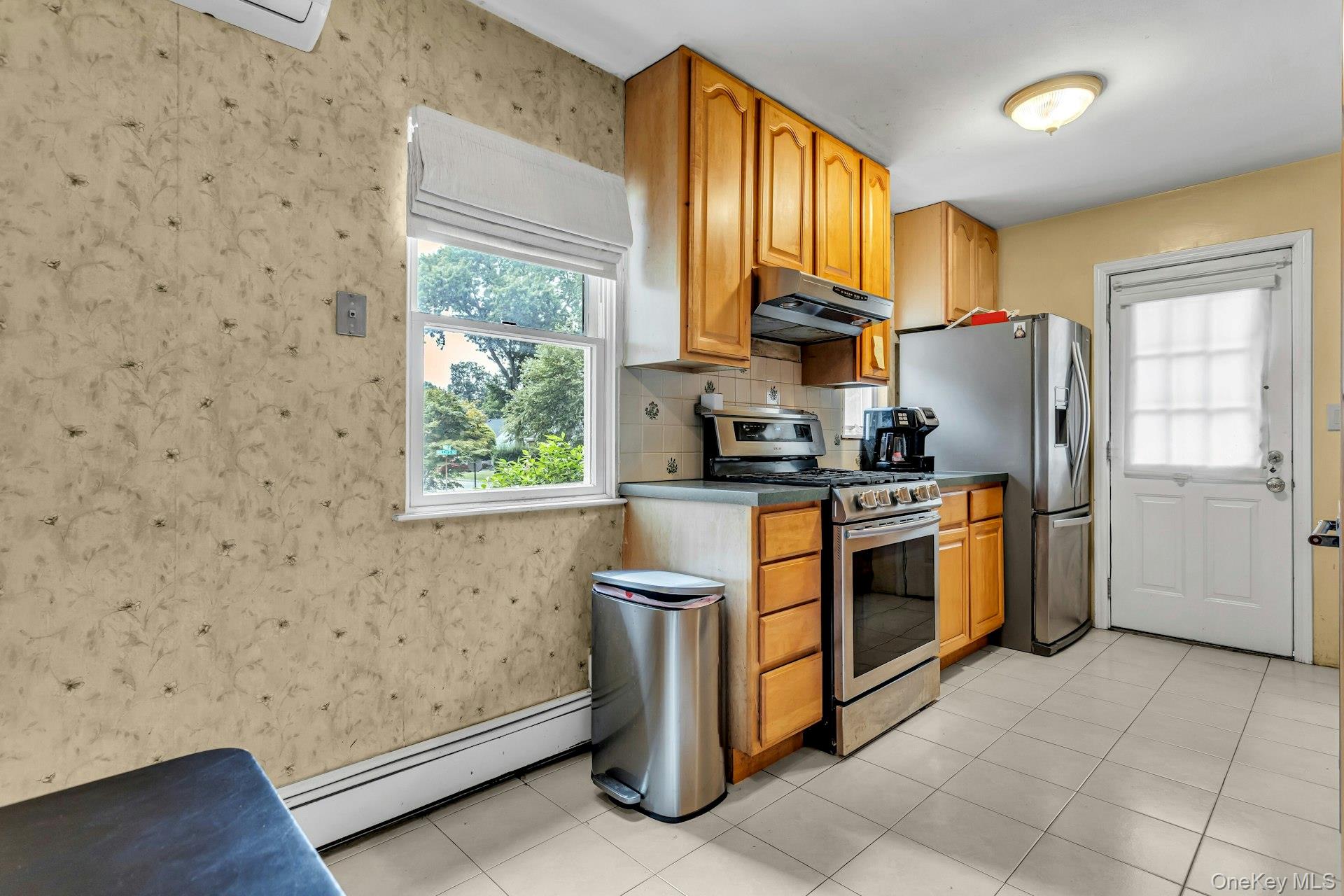 Glen Cove, New York 11542, United States, 4 Bedrooms Bedrooms, ,2 BathroomsBathrooms,Residential,Coming Soon,177484