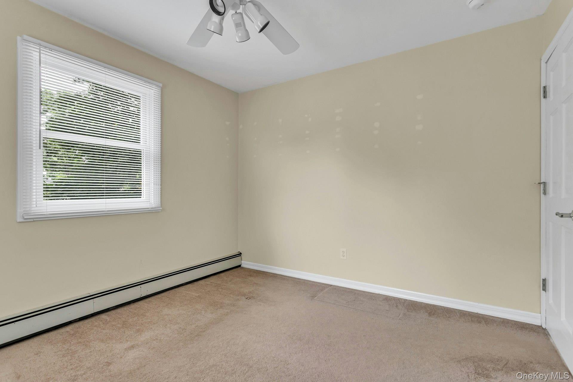 Glen Cove, New York 11542, United States, 4 Bedrooms Bedrooms, ,2 BathroomsBathrooms,Residential,Coming Soon,177484