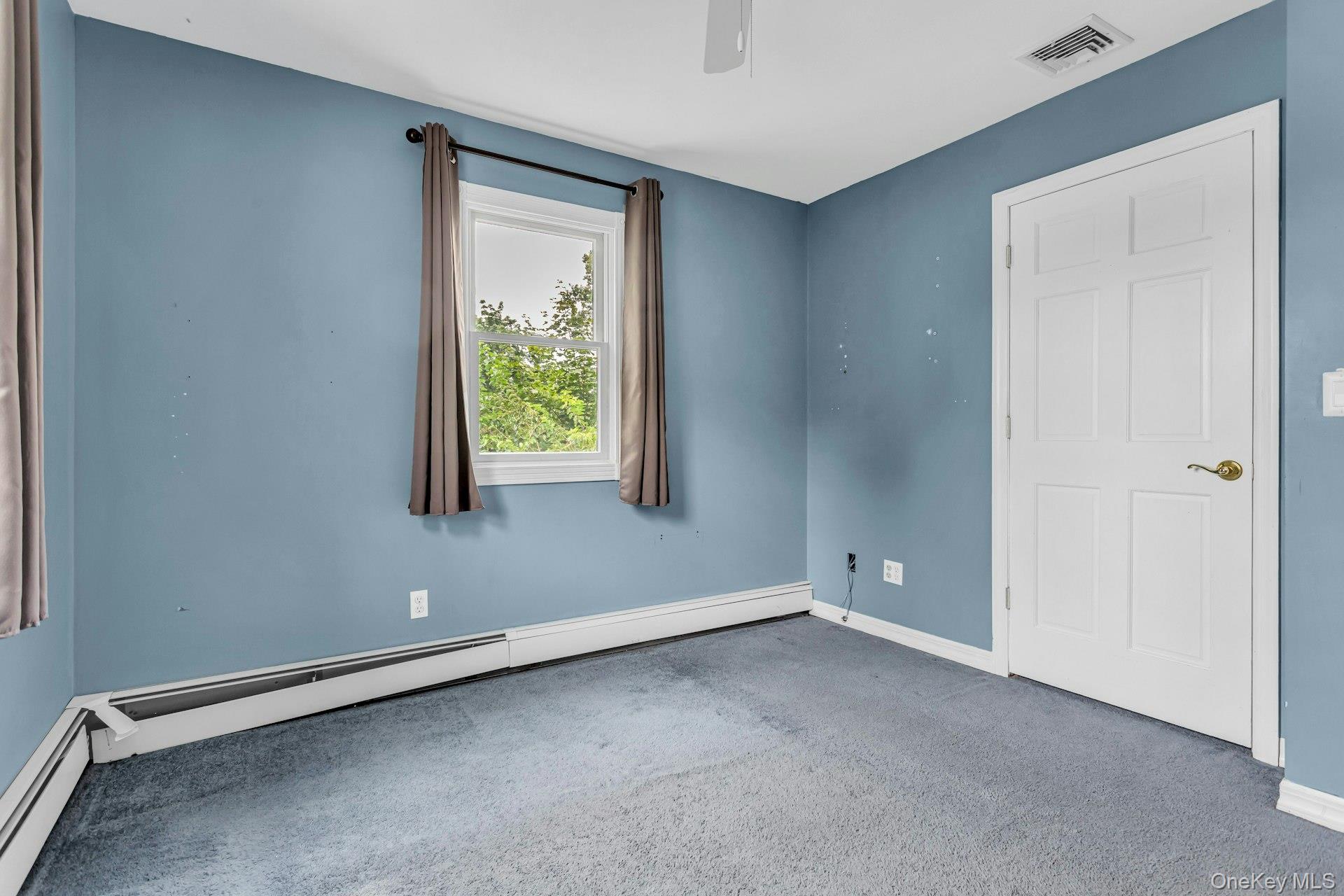 Glen Cove, New York 11542, United States, 4 Bedrooms Bedrooms, ,2 BathroomsBathrooms,Residential,Coming Soon,177484