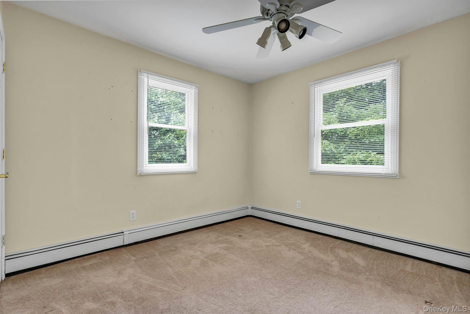 Glen Cove, New York 11542, United States, 4 Bedrooms Bedrooms, ,2 BathroomsBathrooms,Residential,Coming Soon,177484