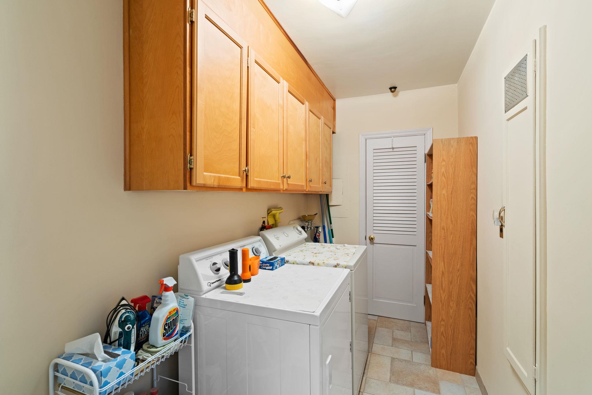 29 Maiden Lane, Port Jervis, New York image 22