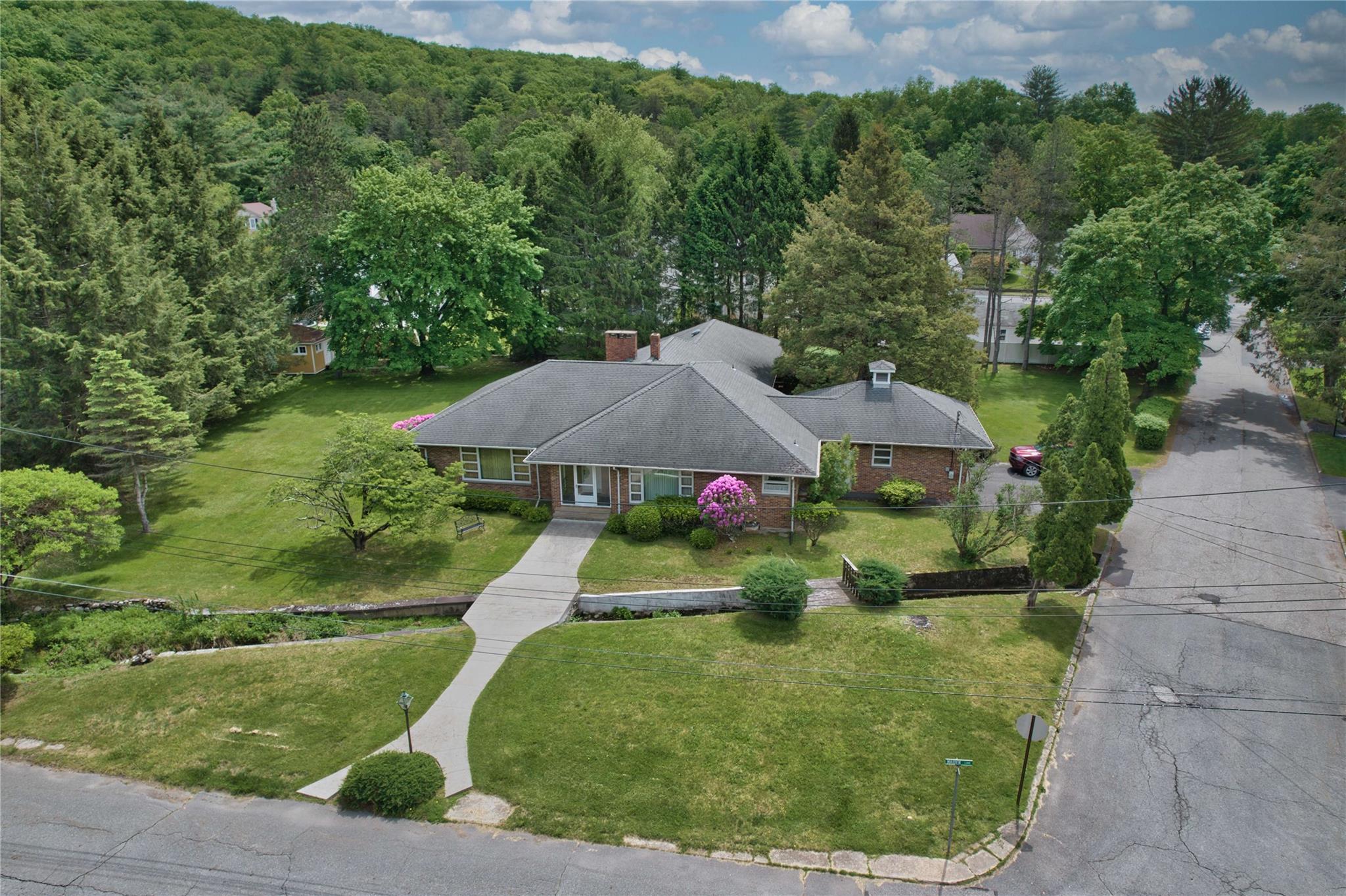 29 Maiden Lane, Port Jervis, New York image 10