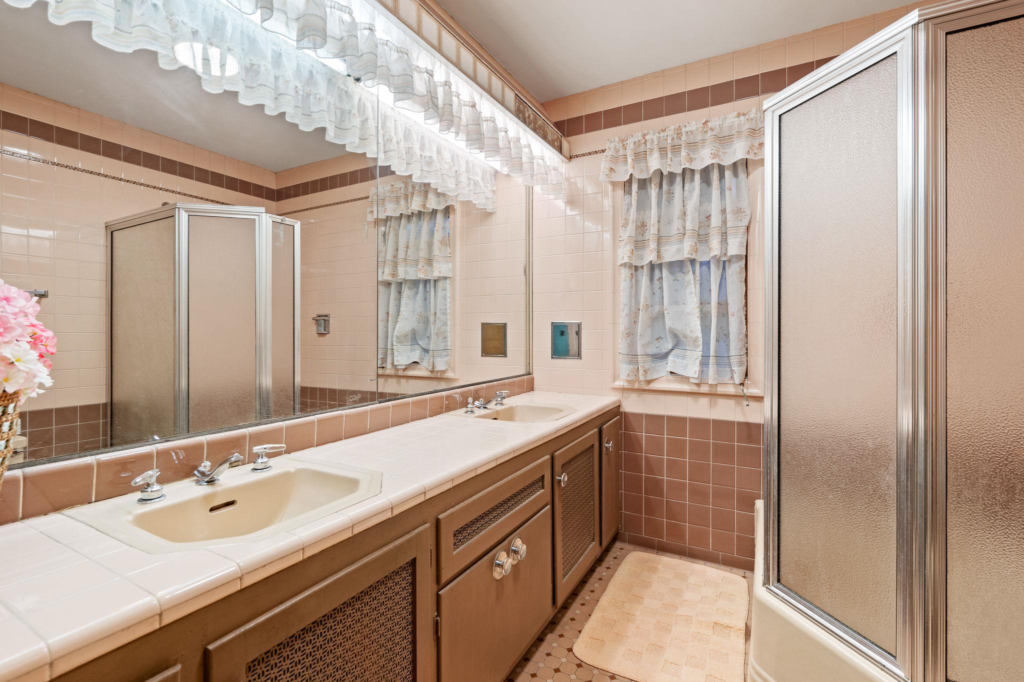 29 Maiden Lane, Port Jervis, New York image 33