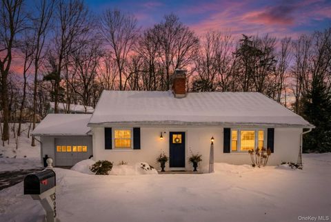 323 Hillside Avenue Hurley NY 12443