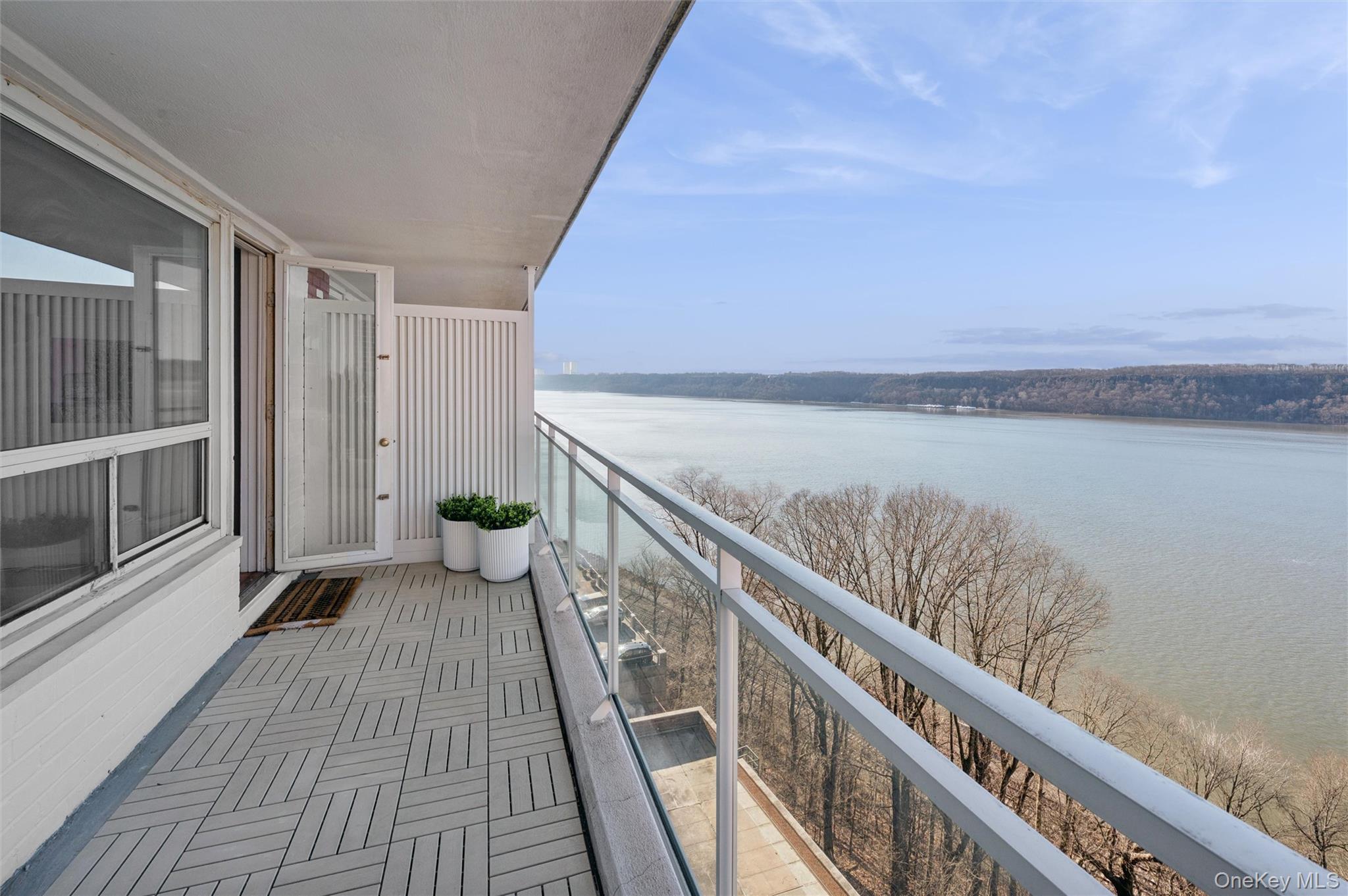 2575 Palisade Avenue 9F