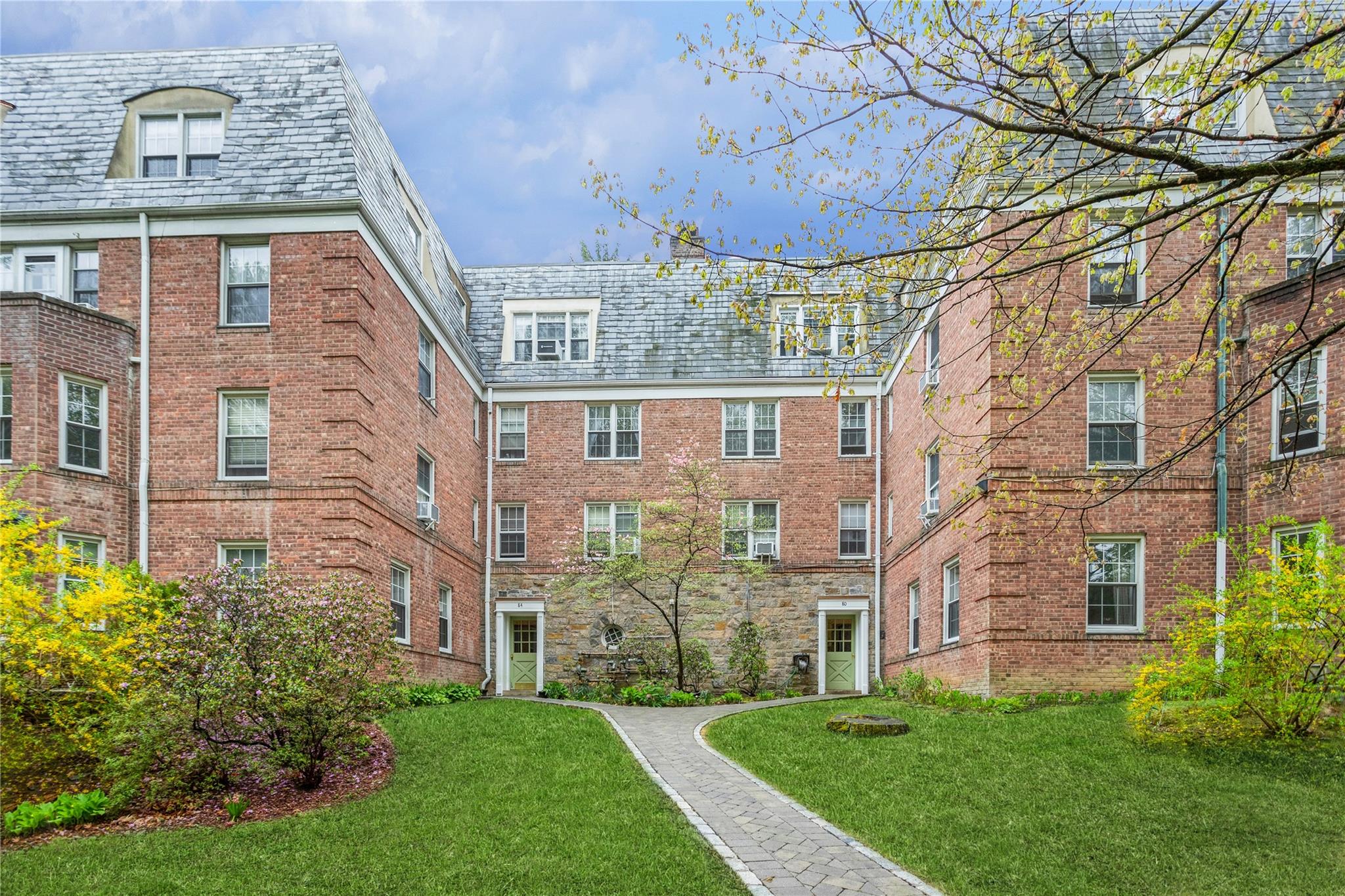 80 Pinewood Road 1B