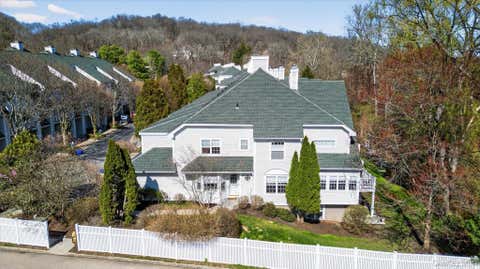 Condo For Sale - 2 Lake Marie Lane<br/> Bedford Hills, NY 10507