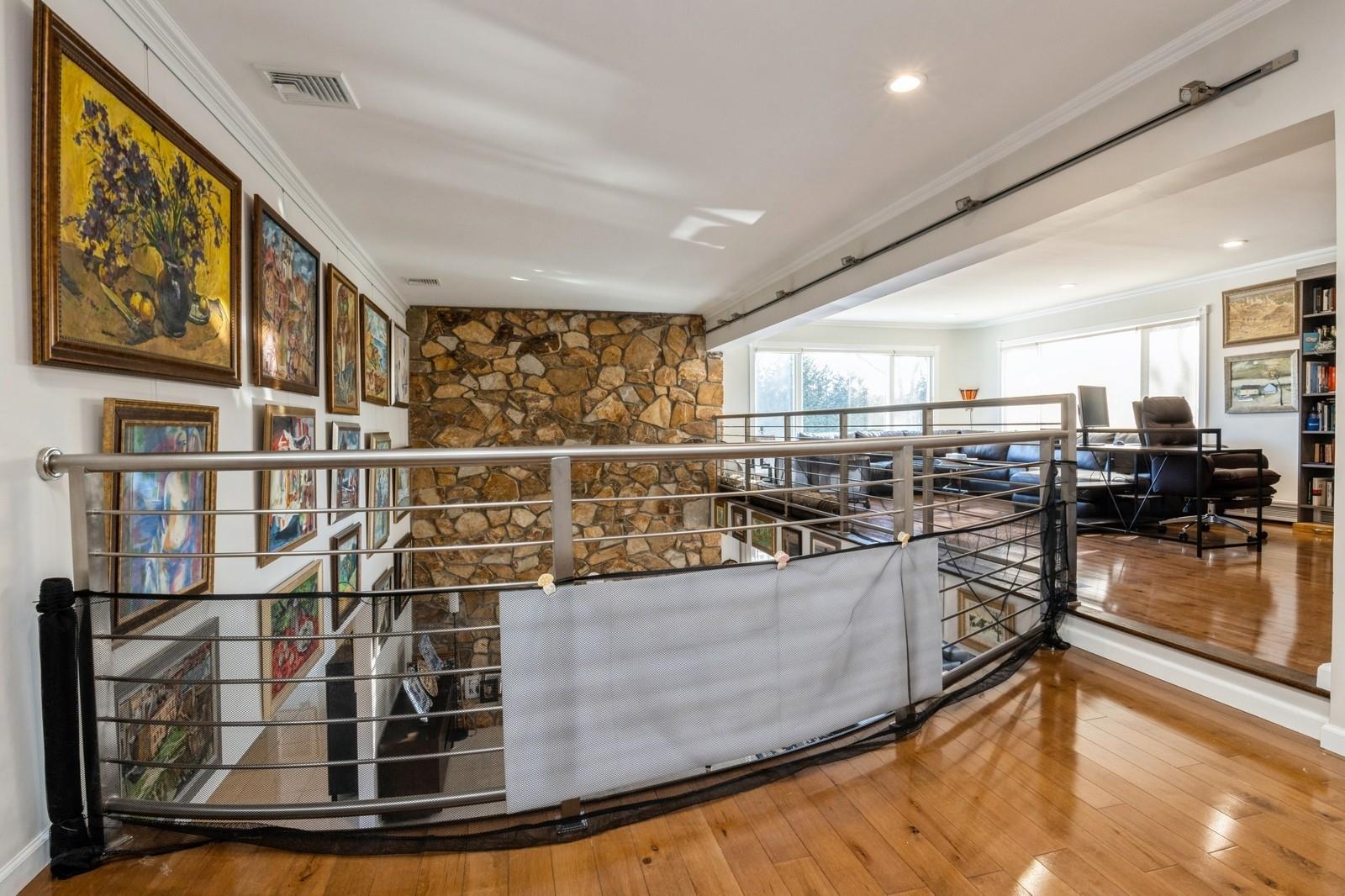 10 Macy Drive, Hewlett Bay Park, New York image 32