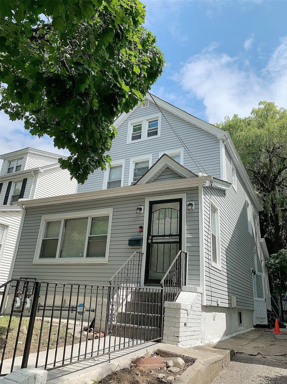 Property for Sale at Clearview Expressway, Bayside, Queens, NY - Bedrooms: 5 
Bathrooms: 2  - $1,350,000