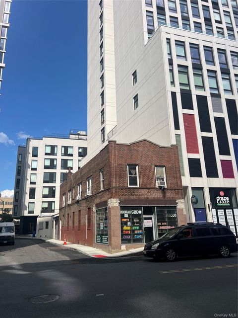Photo of 62 Centre Avenue, New Rochelle, NY 10801 (MLS # 1029905)