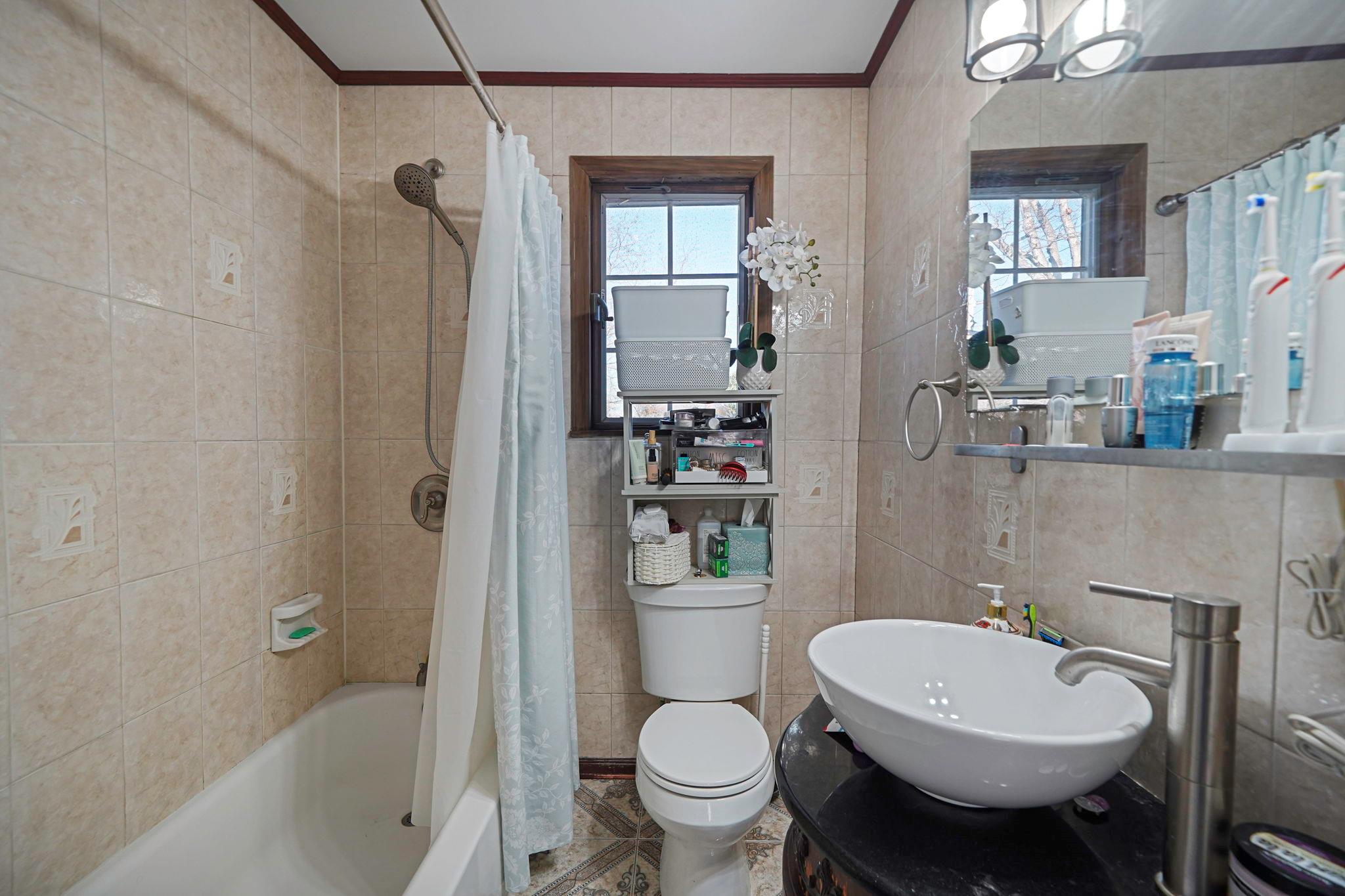 62 Moffitt Boulevard, East Islip, New York image 11