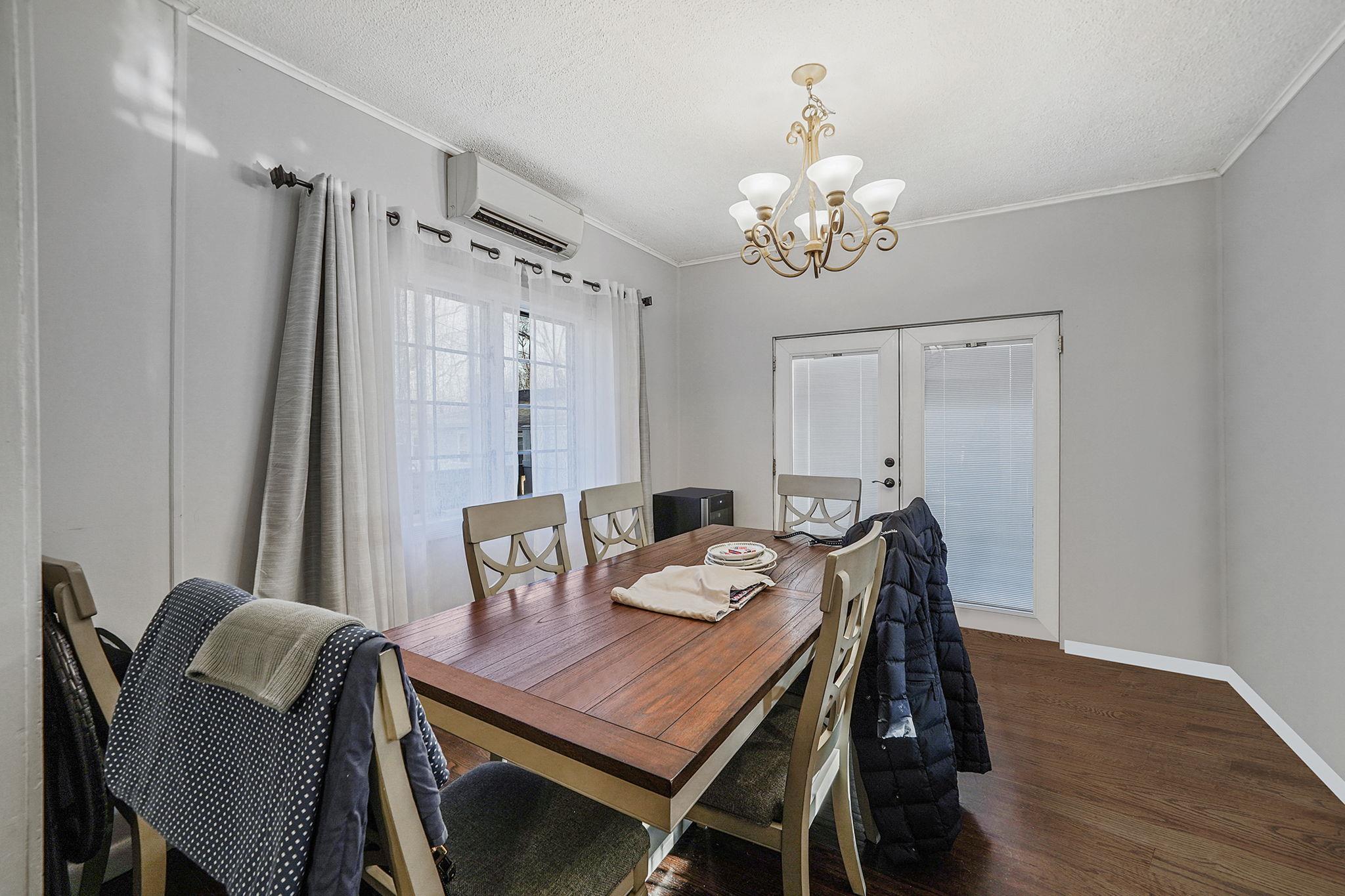 62 Moffitt Boulevard, East Islip, New York image 8