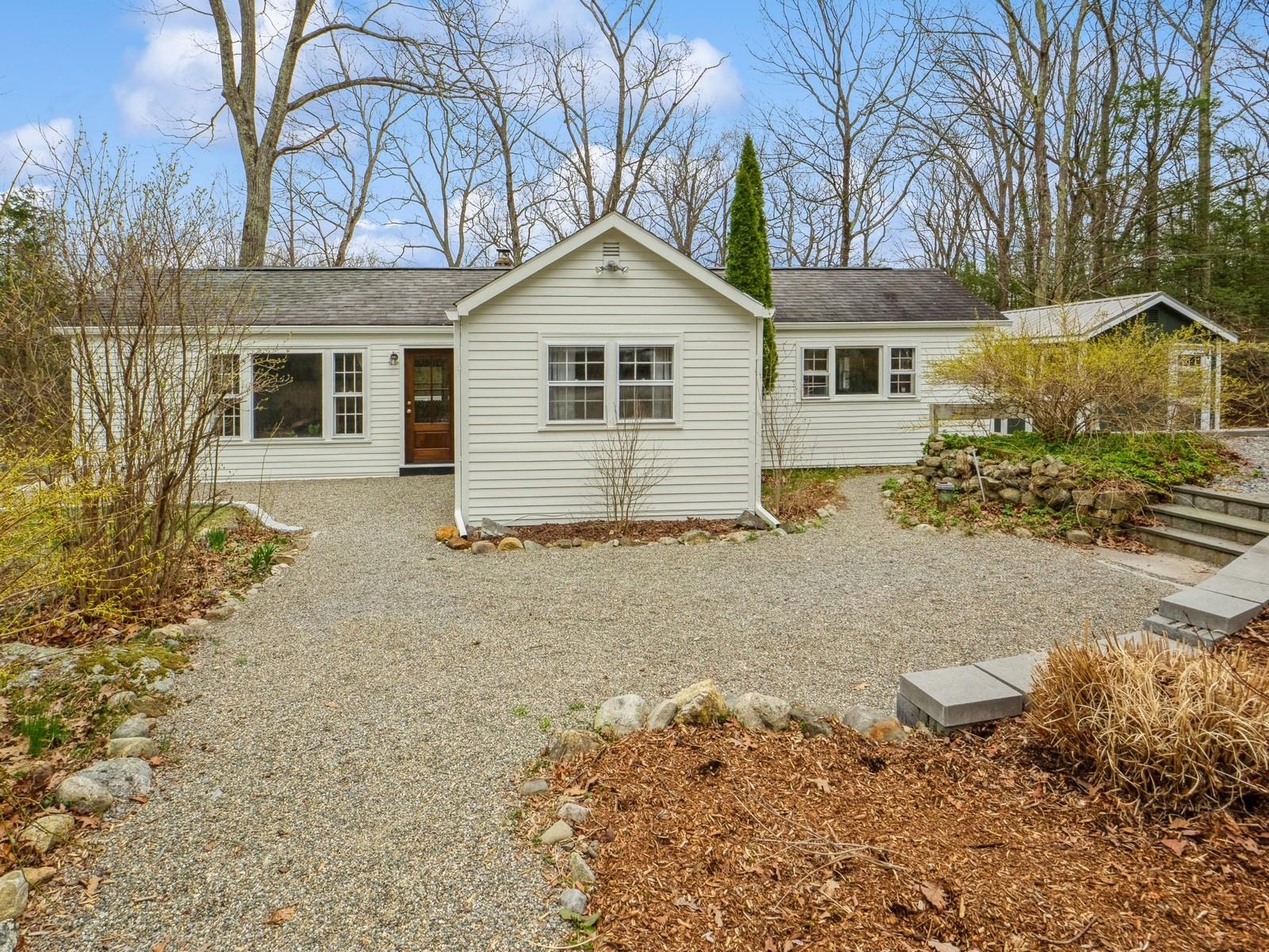 29 Ferris Drive, Garrison, New York image 1