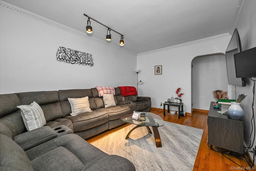 Photo of 53-08 193rd Street, Fresh Meadows, NY 11365 (MLS # 946380)