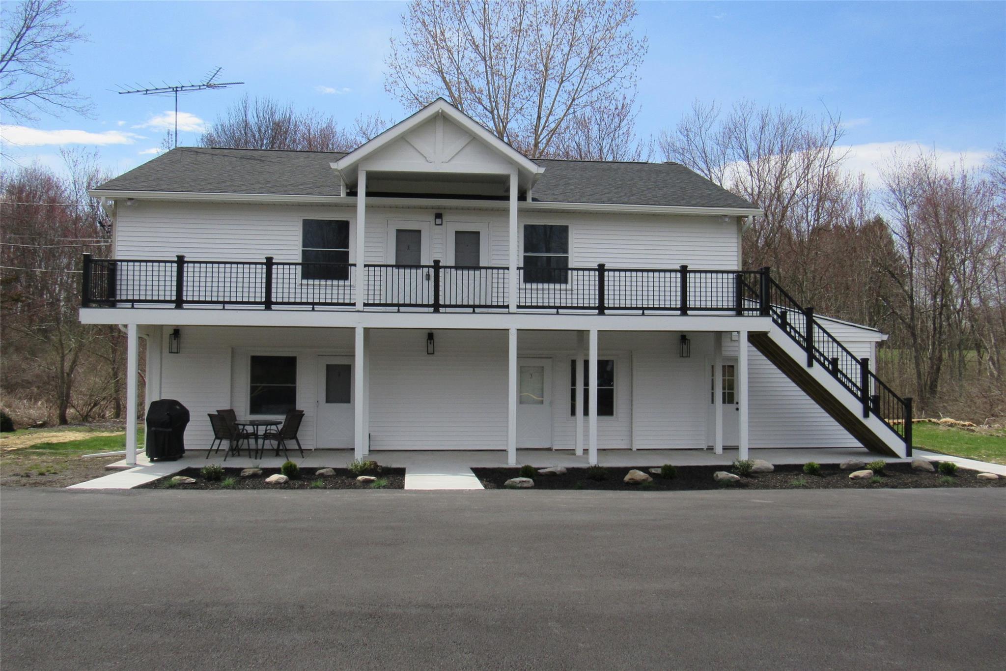 Route 9G 1A, Rhinebeck, New York - 2 Bedrooms  
1 Bathrooms  
4 Rooms - 