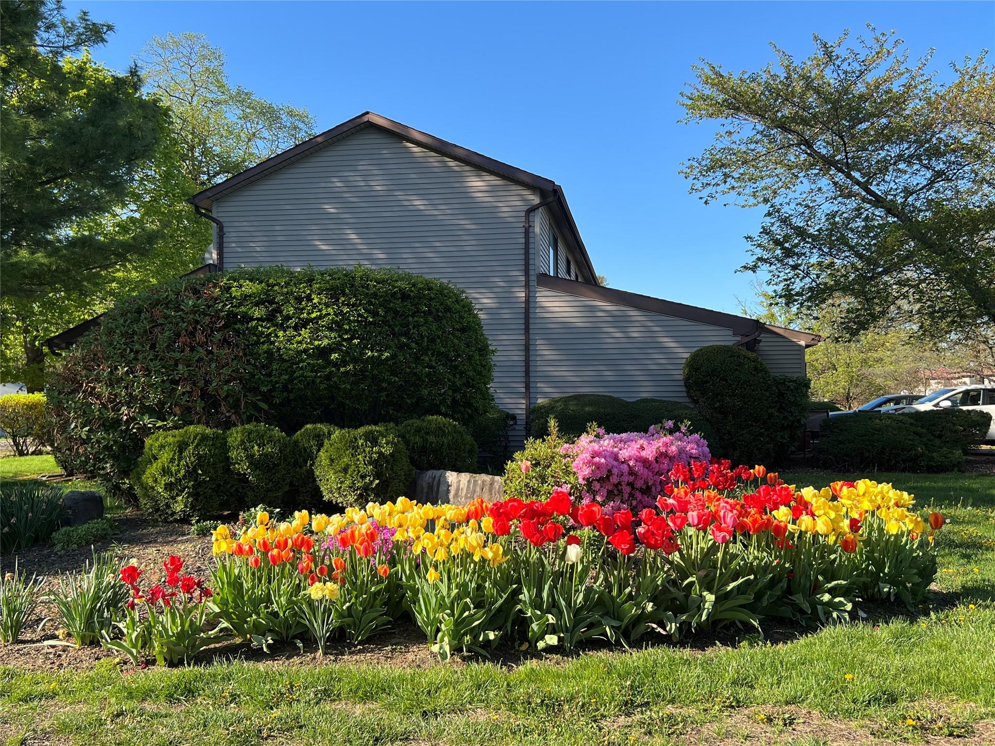 282 Tamerisk Lane, New Windsor, New York image 2