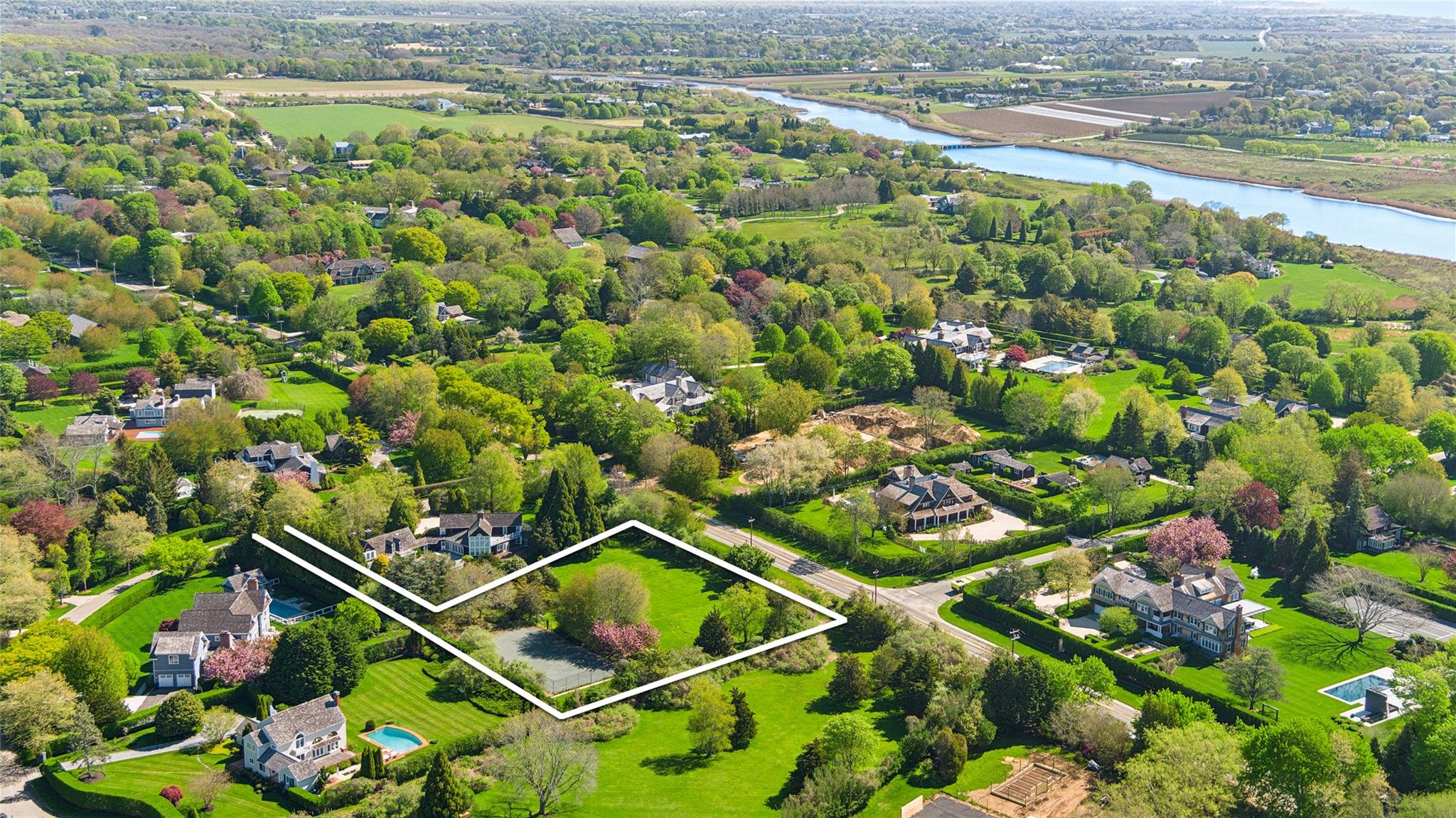 33 Bridgefield, Bridgehampton, New York image 8
