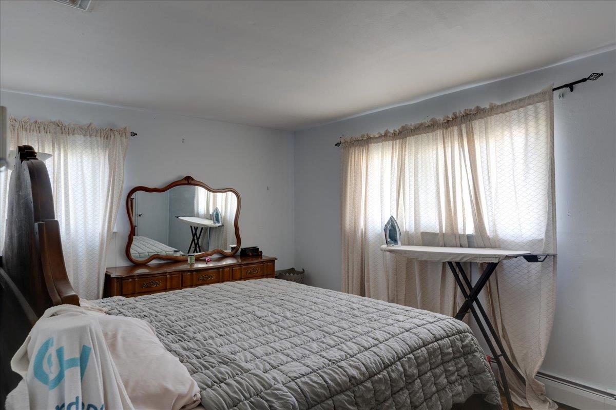 8 Holly Court, North Babylon, New York image 11