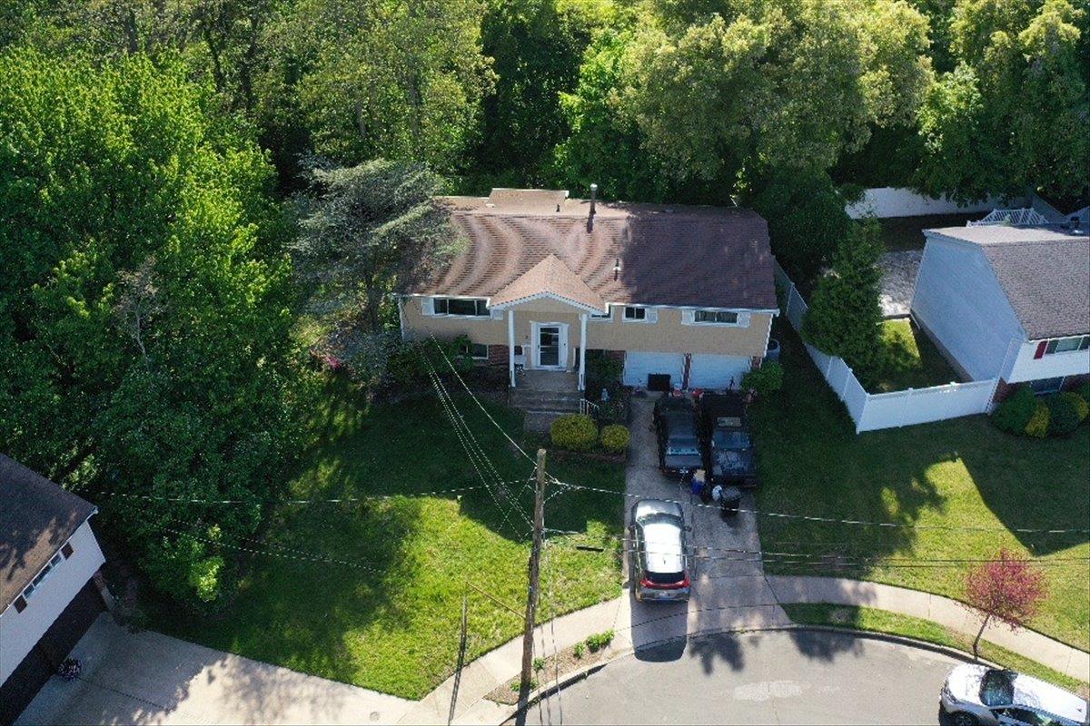 8 Holly Court, North Babylon, New York image 17
