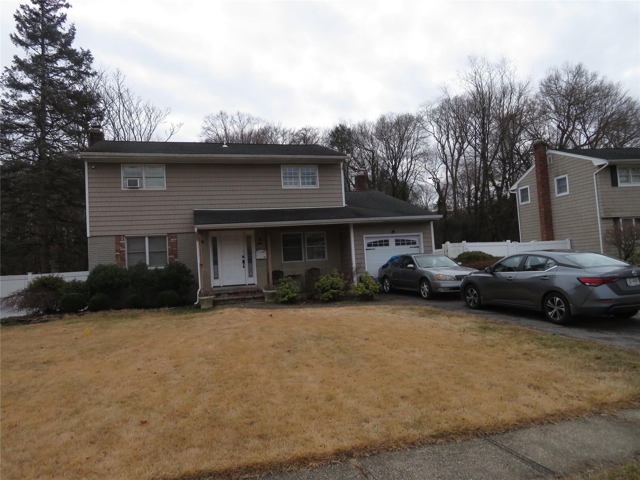 12 Somerset Drive, Commack, New York image 3