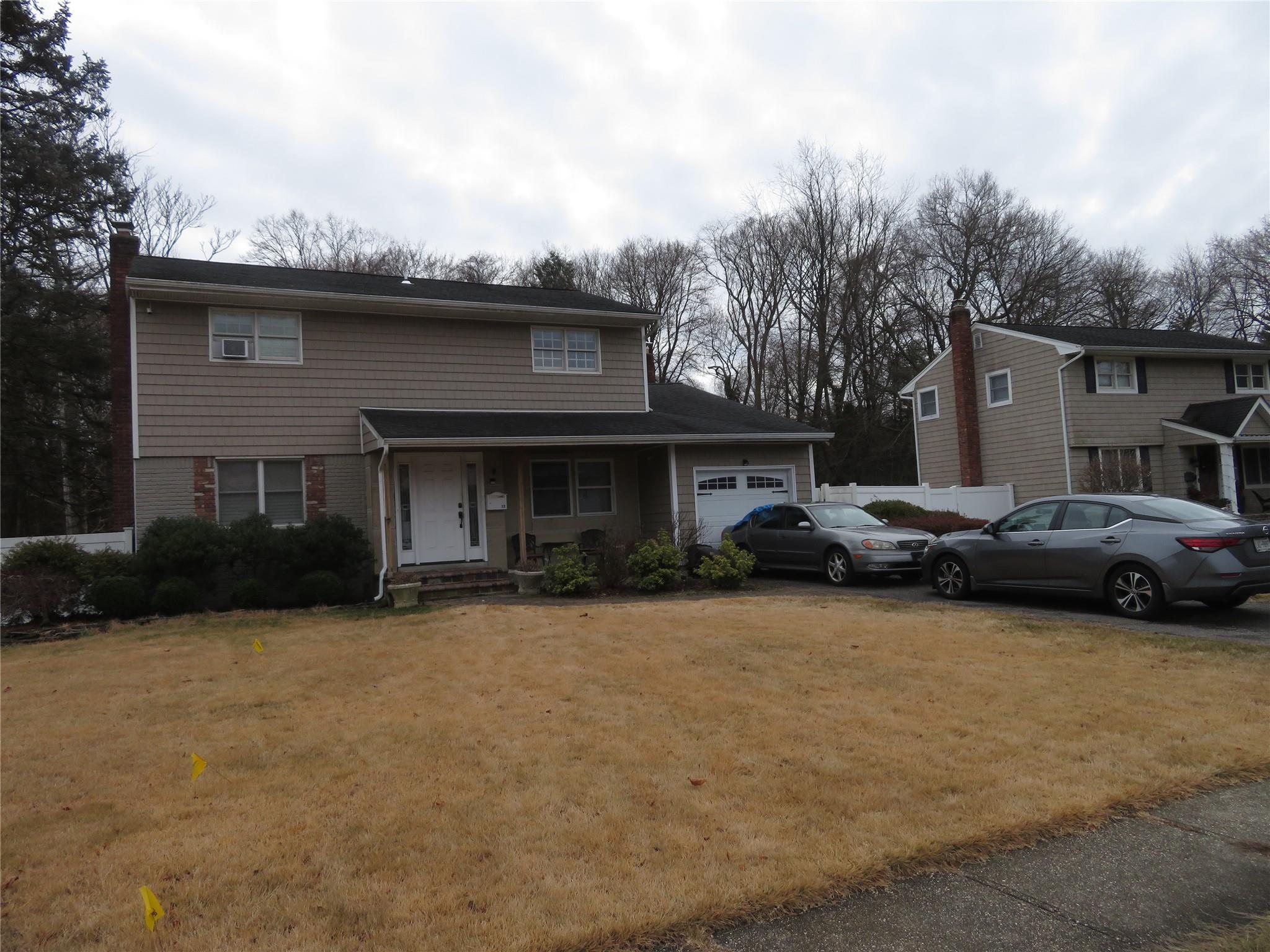 12 Somerset Drive, Commack, New York image 1