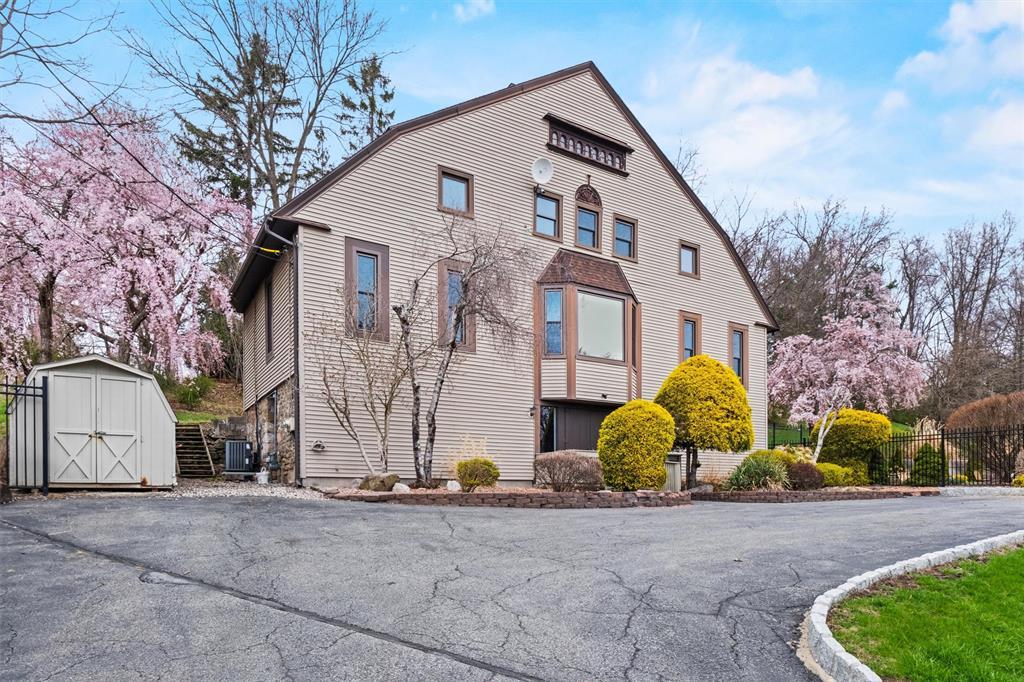 87 Sycamore Drive, Middletown, New York image 36