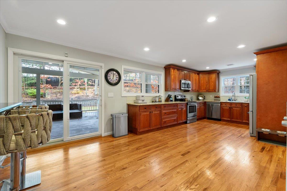 24 Pimlico Drive, Commack, New York image 8