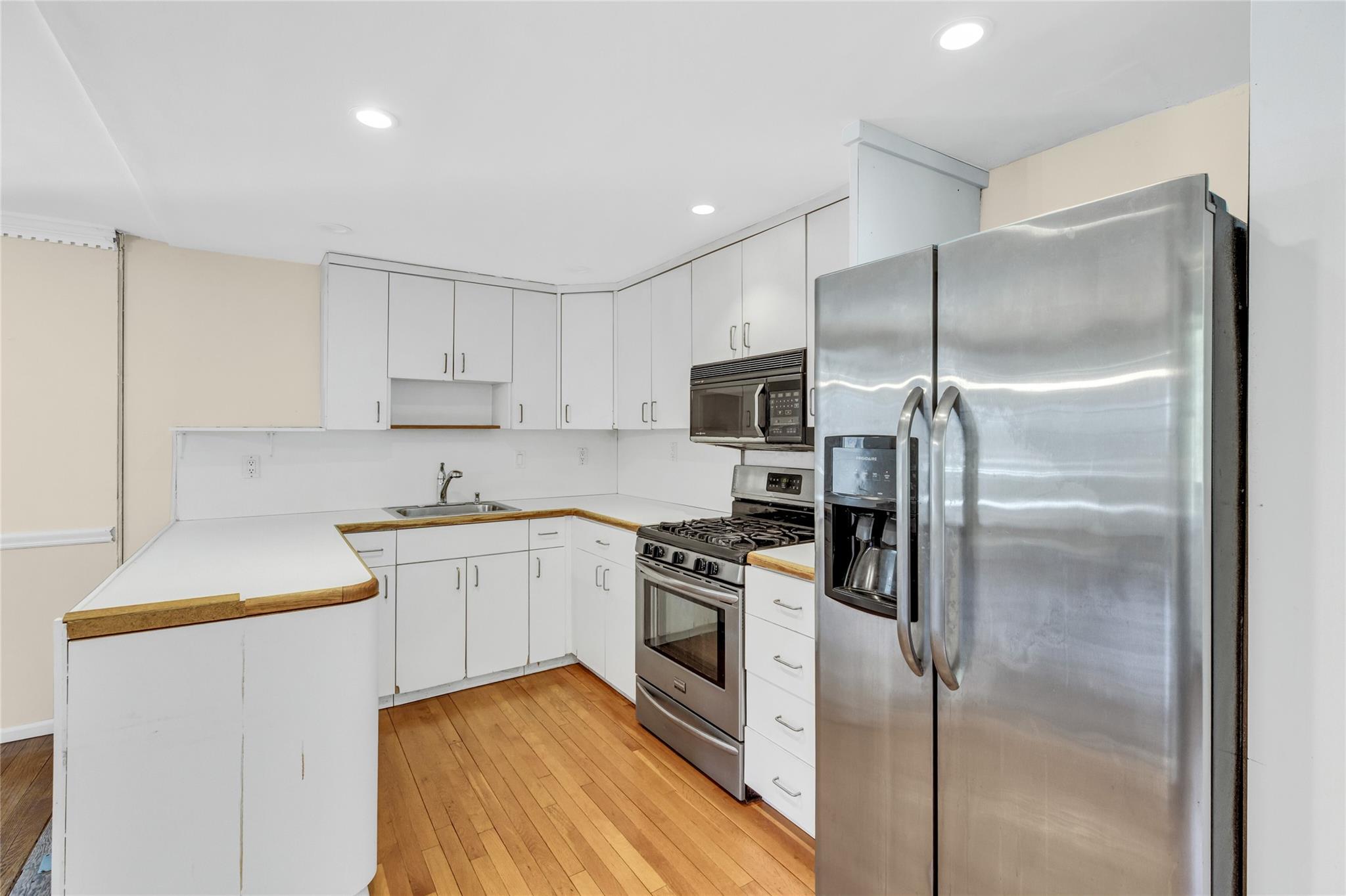 57 Wells Road, Greenlawn, New York image 12