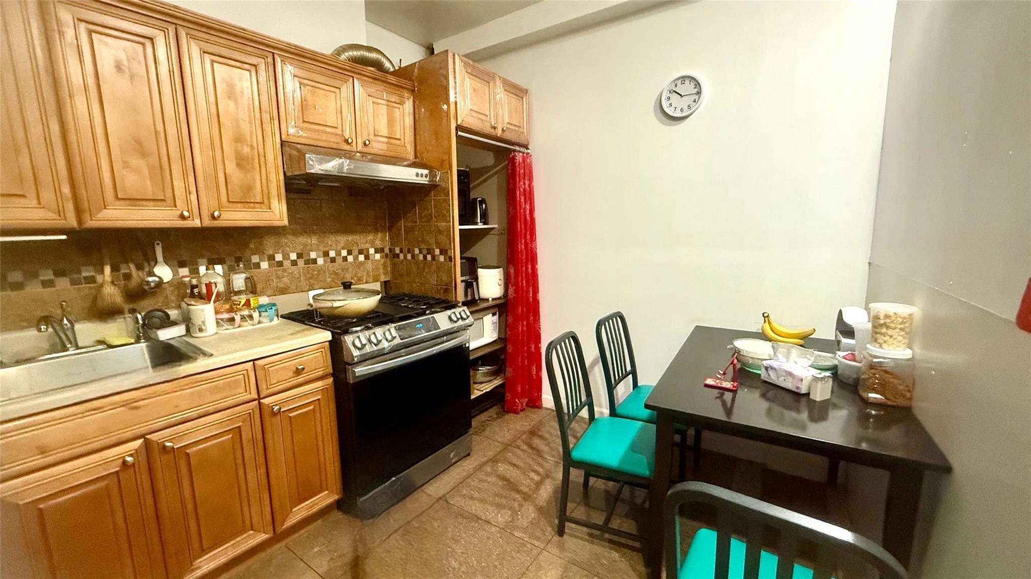 136-05 Sanford Avenue 3D