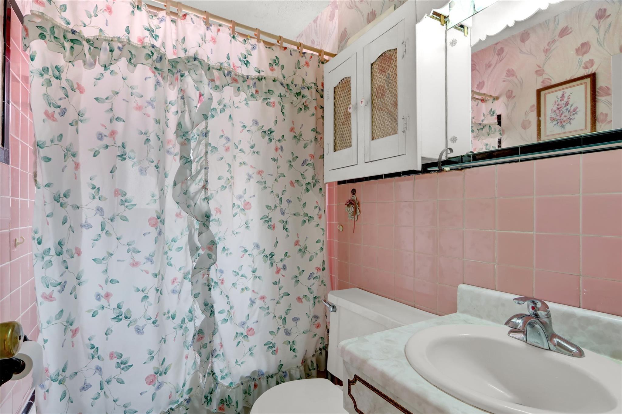 26 Walton Avenue, Uniondale, New York image 14