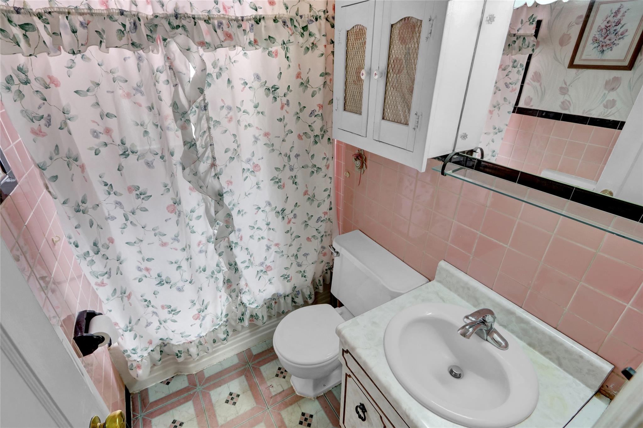 26 Walton Avenue, Uniondale, New York image 15