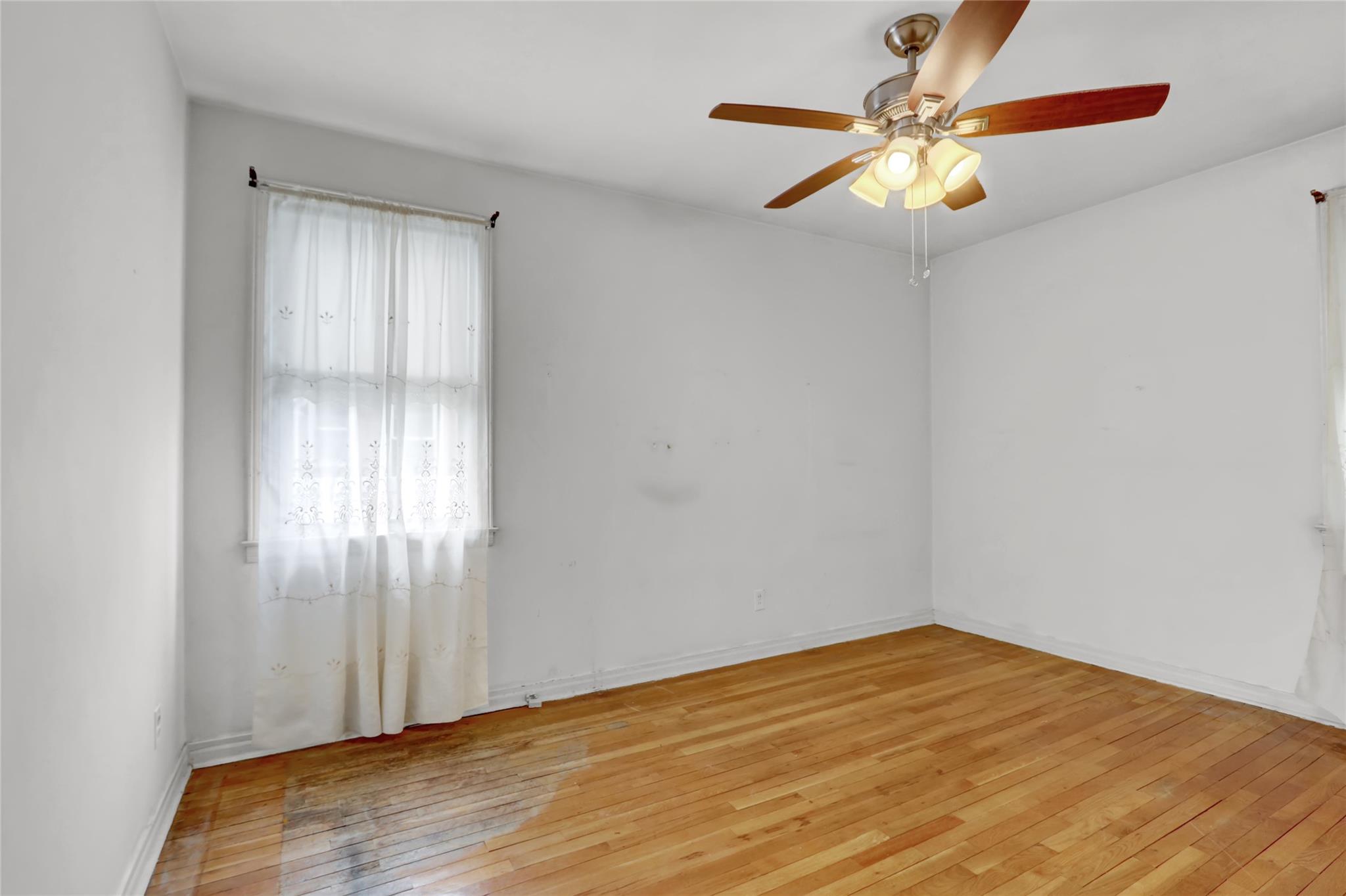 26 Walton Avenue, Uniondale, New York image 13