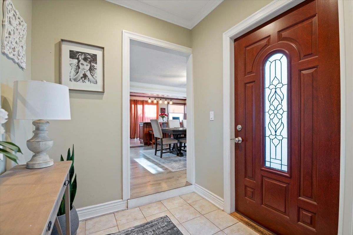 103 E Granada Avenue, Lindenhurst, New York image 3