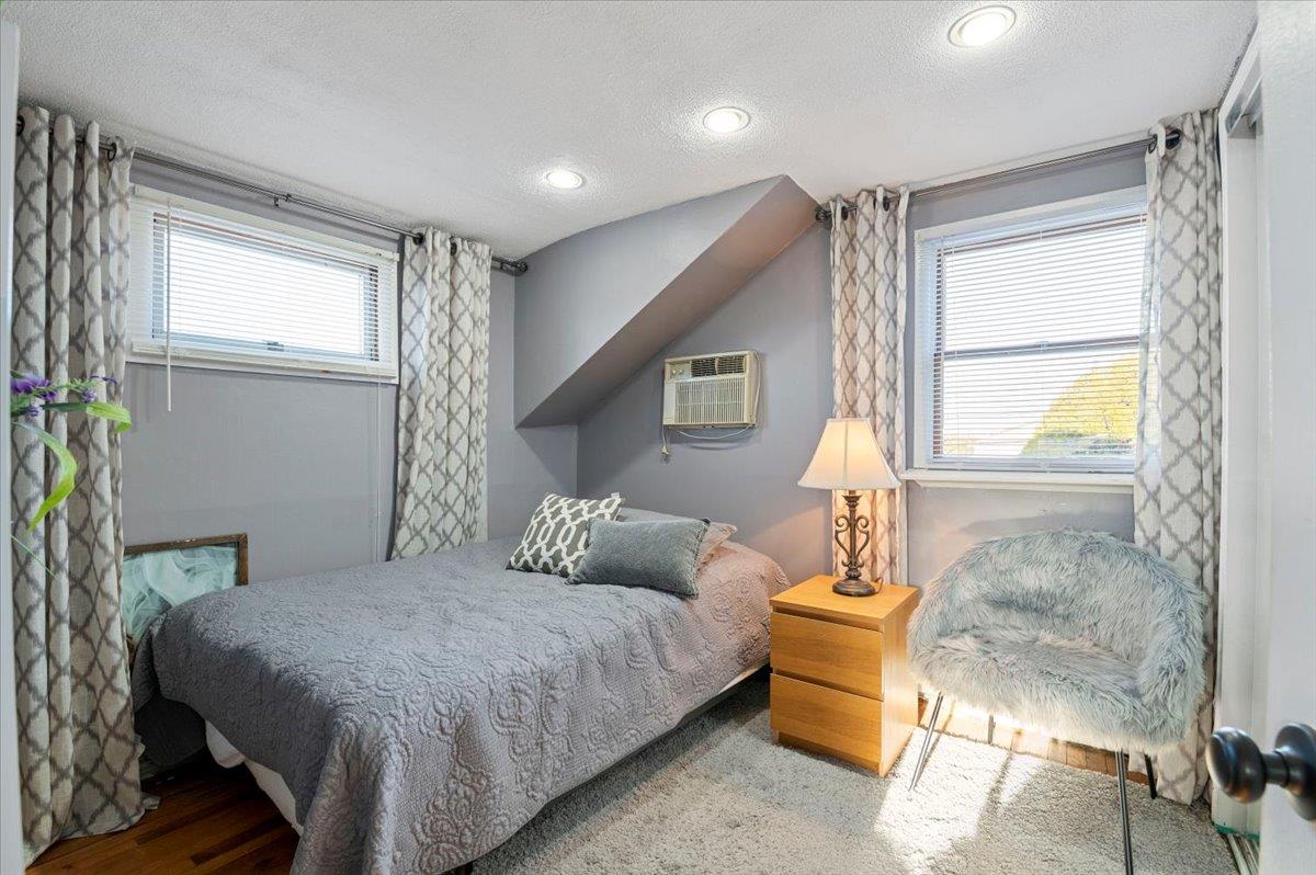 103 E Granada Avenue, Lindenhurst, New York image 24