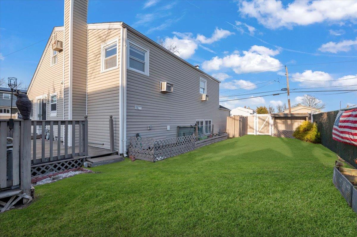 103 E Granada Avenue, Lindenhurst, New York image 29