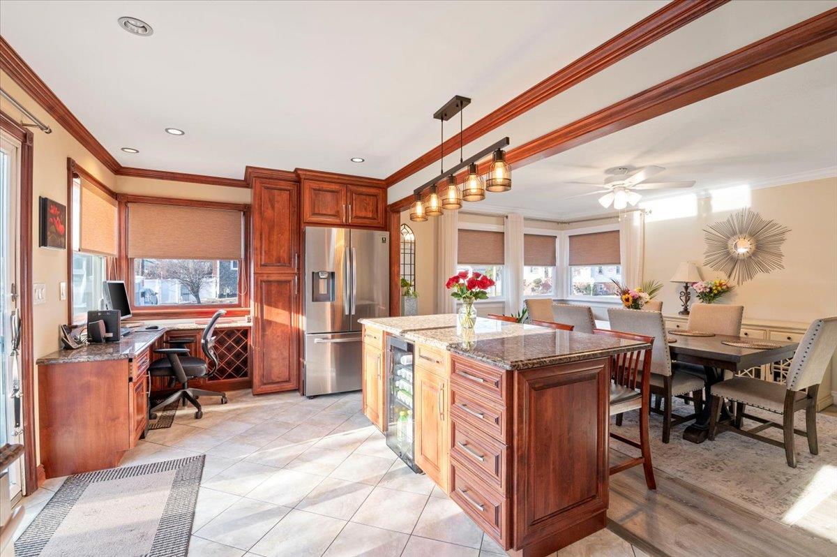 103 E Granada Avenue, Lindenhurst, New York image 8