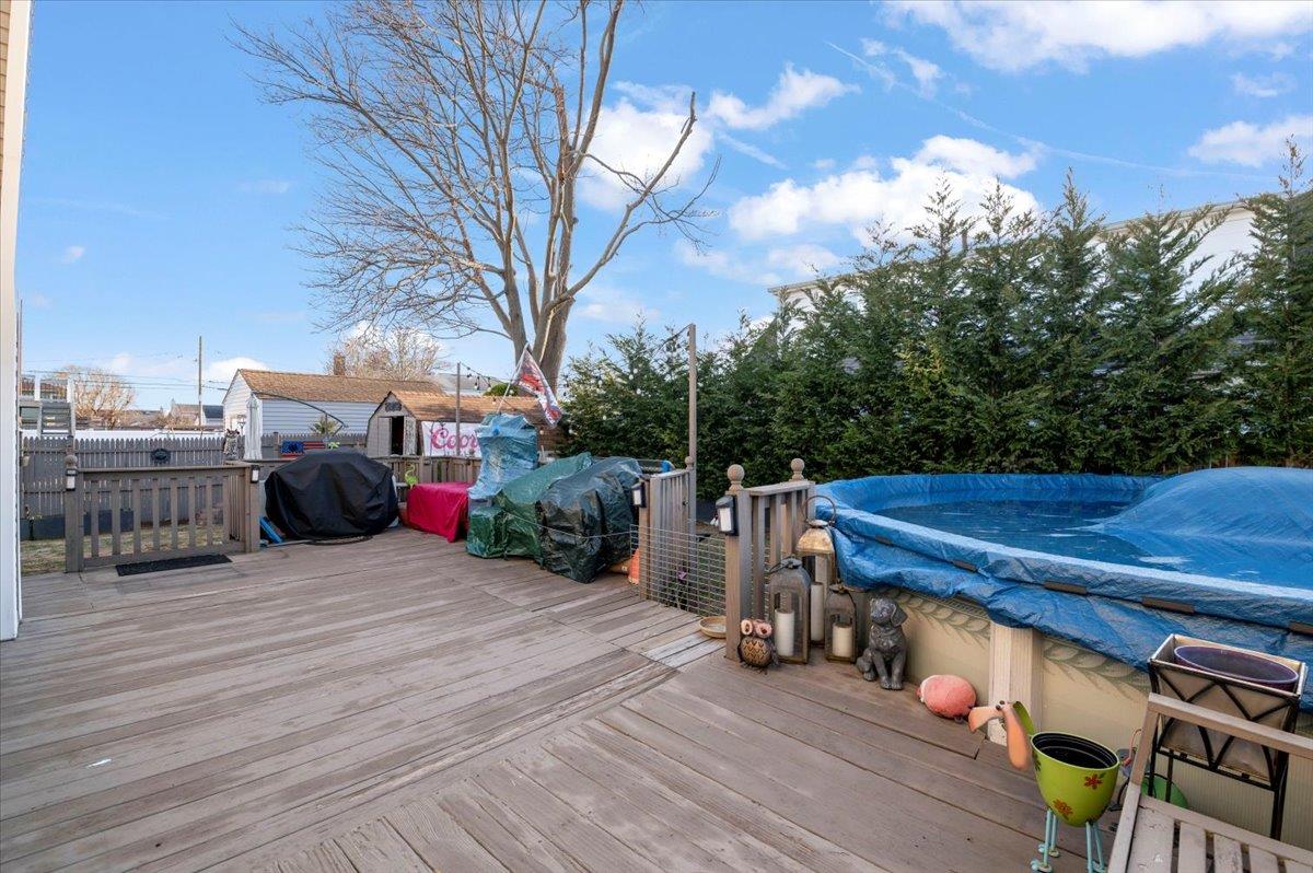 103 E Granada Avenue, Lindenhurst, New York image 26