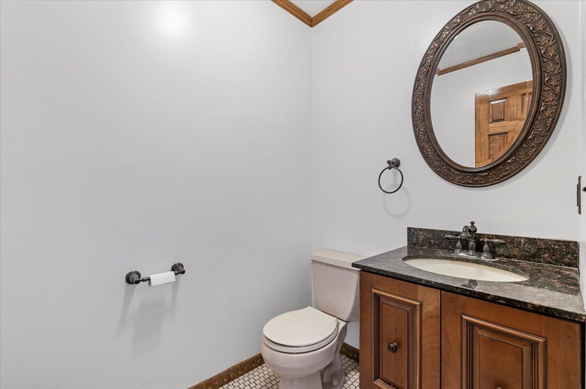 Dix Hills, New York 11746, United States, 3 Bedrooms Bedrooms, ,4 BathroomsBathrooms,Residential,Active,150000