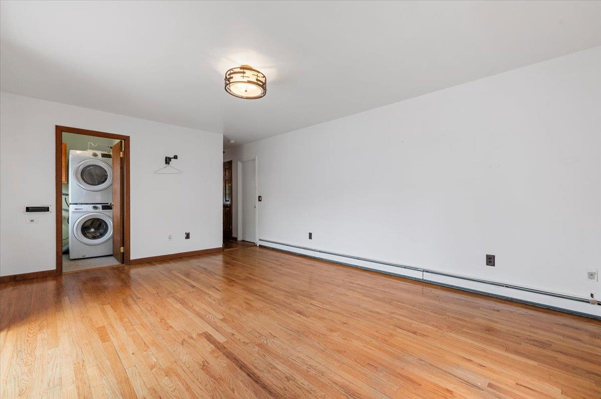 Dix Hills, New York 11746, United States, 3 Bedrooms Bedrooms, ,4 BathroomsBathrooms,Residential,Active,150000