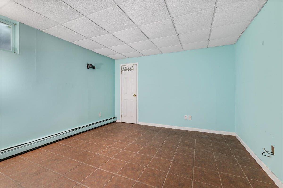 Dix Hills, New York 11746, United States, 3 Bedrooms Bedrooms, ,4 BathroomsBathrooms,Residential,Active,150000