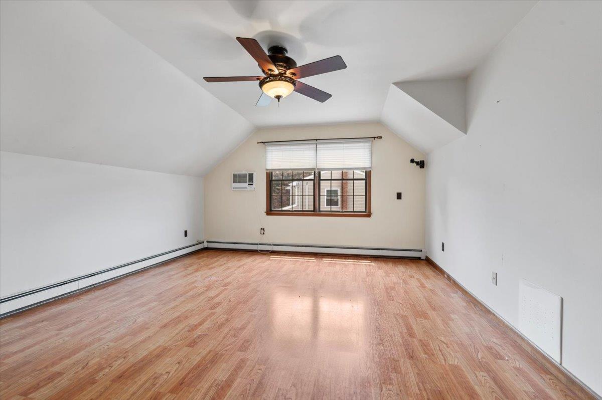 Dix Hills, New York 11746, United States, 3 Bedrooms Bedrooms, ,4 BathroomsBathrooms,Residential,Active,150000