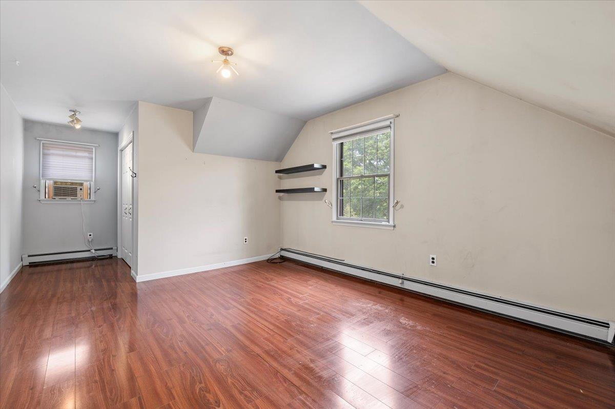 Dix Hills, New York 11746, United States, 3 Bedrooms Bedrooms, ,4 BathroomsBathrooms,Residential,Active,150000