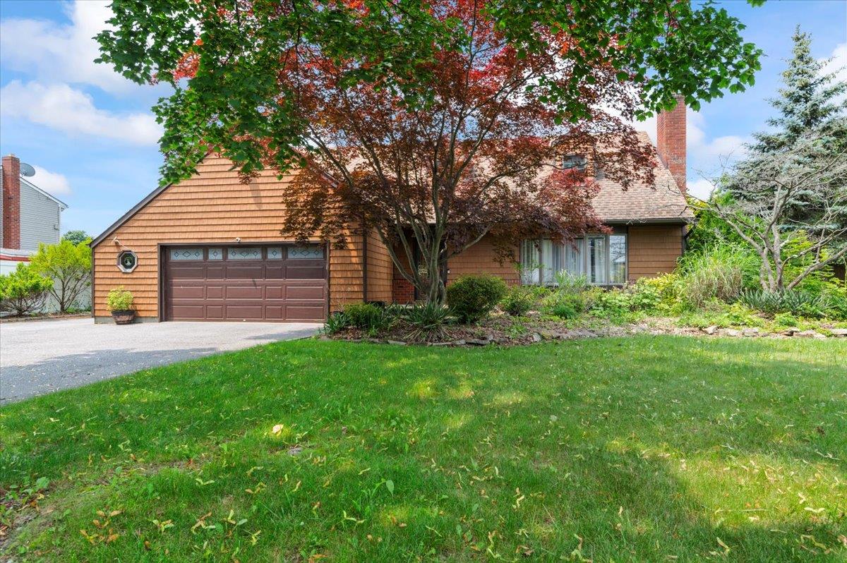 Dix Hills, New York 11746, United States, 3 Bedrooms Bedrooms, ,4 BathroomsBathrooms,Residential,Active,150000