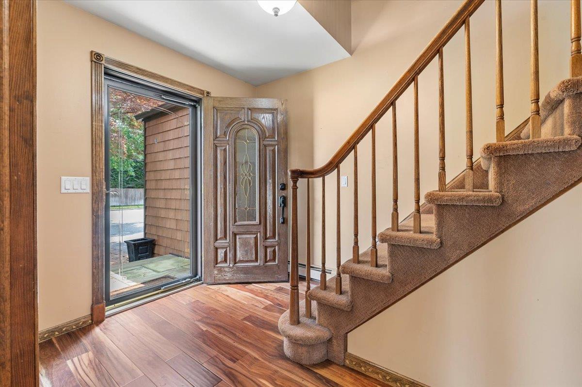 Dix Hills, New York 11746, United States, 3 Bedrooms Bedrooms, ,4 BathroomsBathrooms,Residential,Active,150000