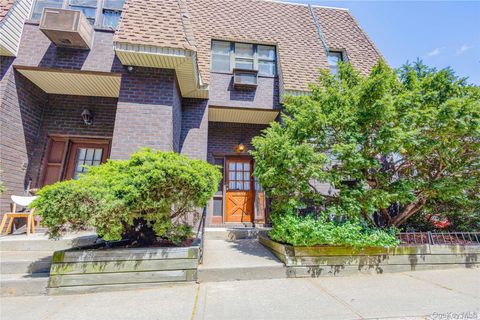 Apartment For Rent - 31-44 29 Street #FL-2<br/> Astoria, NY 11106